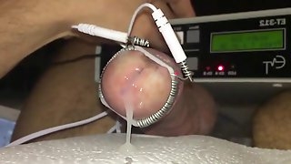 Cockhead estim electro with slow motion cumshot